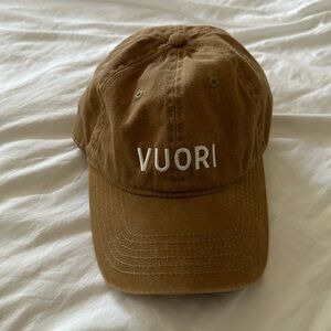 Women’s Vuori fitted hat